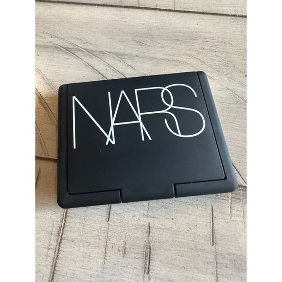 nars behave blush - Picture 1 of 3